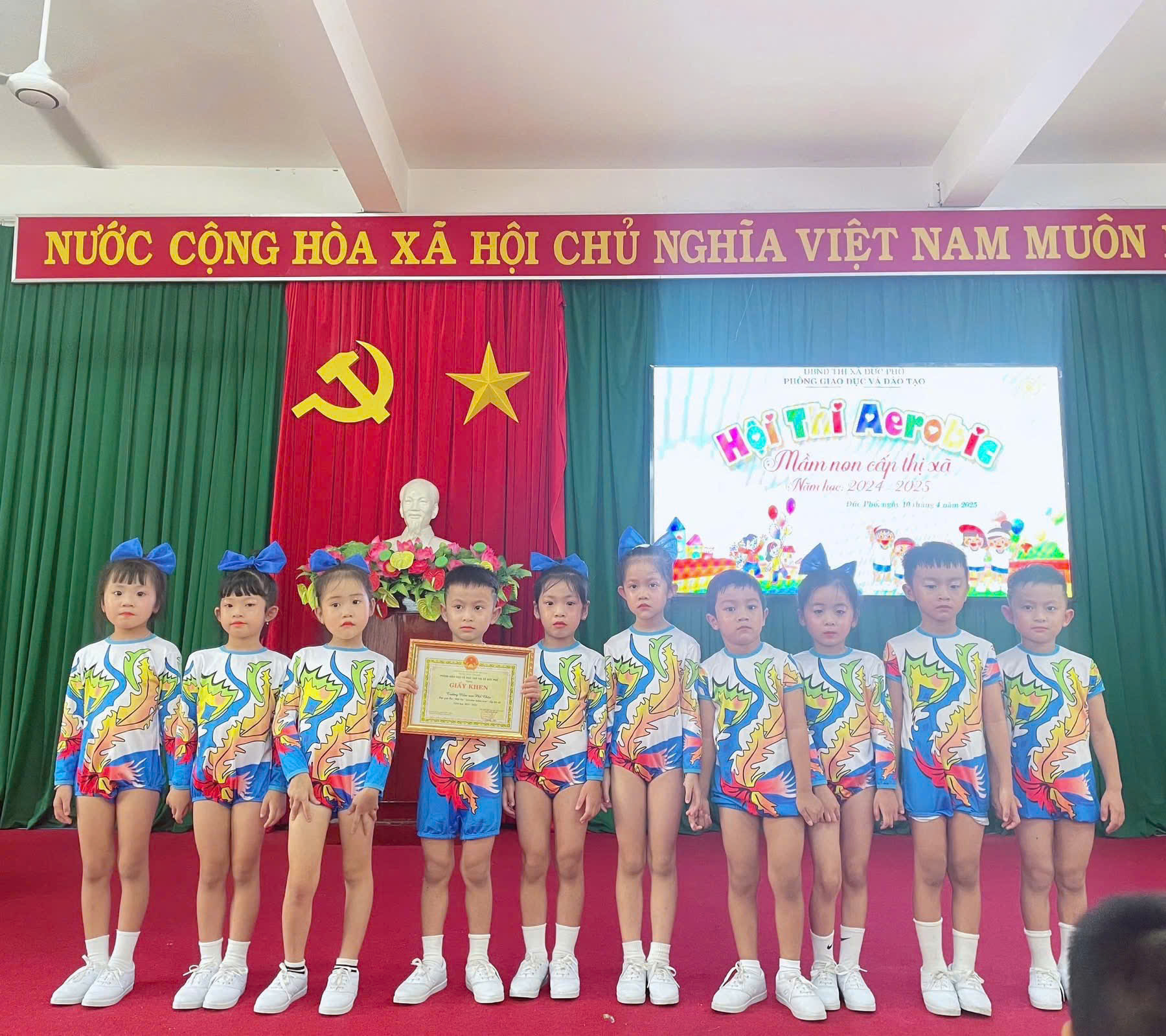 Chúc mừng các con đã đạt giải Ba hội thi Aerobic Mầm non cấp thị xã năm học 2024- 2025